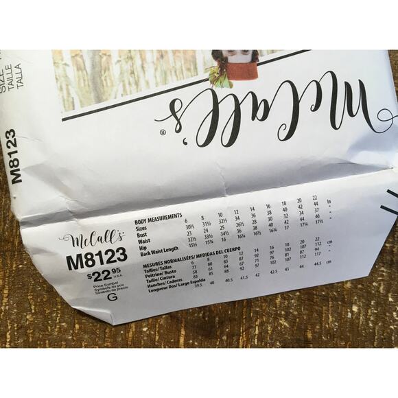 McCalls Sewing Pattern M8123 1880s Victorian Coat Princess Seam 14-22 UNCUT - Picture 3 of 3